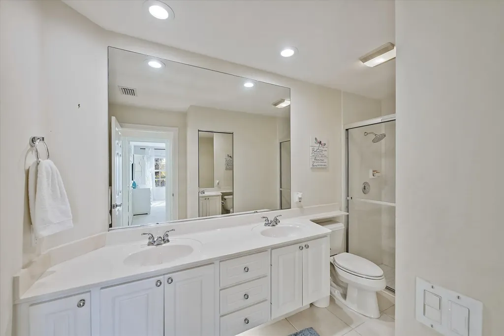 5063 Magnolia Bay Circle Palm Beach Gardens FL 33418
