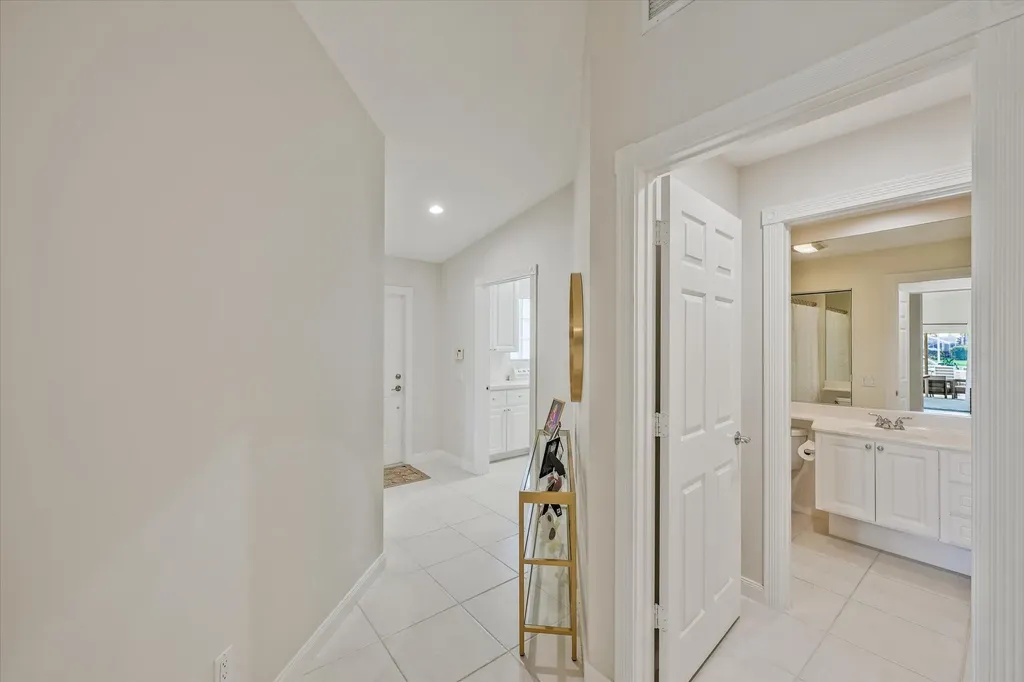 5063 Magnolia Bay Circle Palm Beach Gardens FL 33418