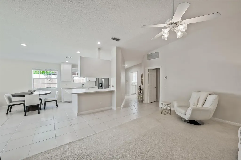 5063 Magnolia Bay Circle Palm Beach Gardens FL 33418