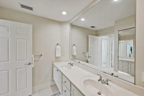 5063 Magnolia Bay Circle Palm Beach Gardens FL 33418