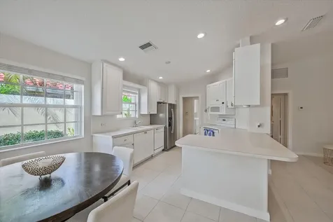 5063 Magnolia Bay Circle Palm Beach Gardens FL 33418