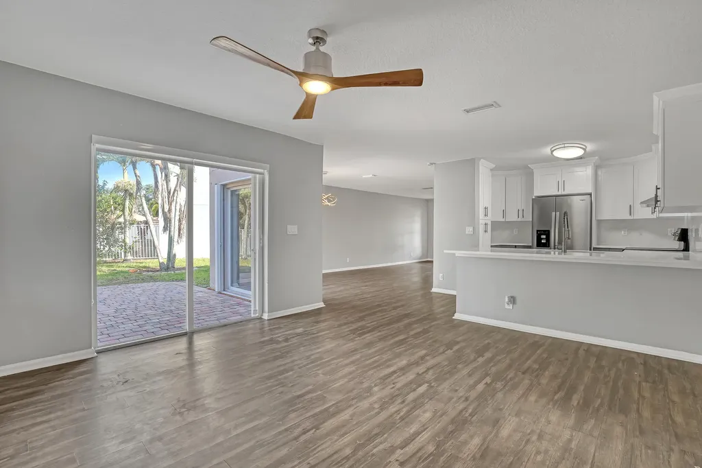 3464 Commodore Court West Palm Beach FL 33411