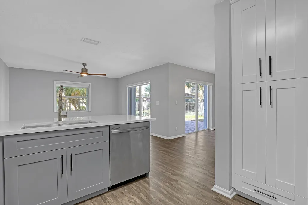 3464 Commodore Court West Palm Beach FL 33411