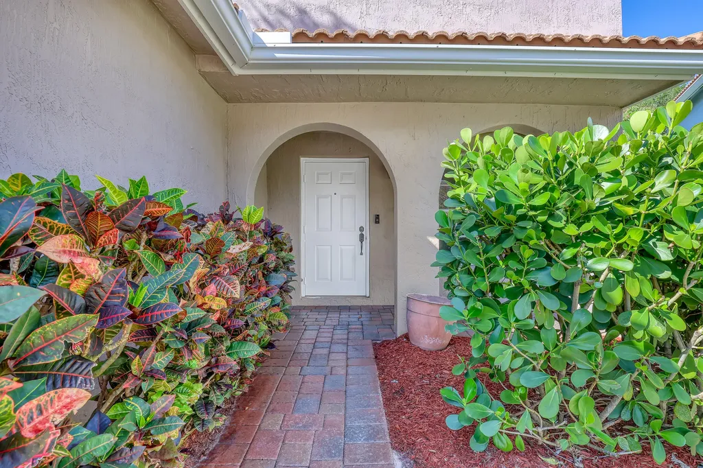 3464 Commodore Court West Palm Beach FL 33411