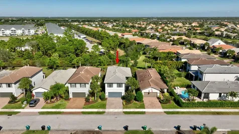 807 SE Villandry Way Port St Lucie FL 34984
