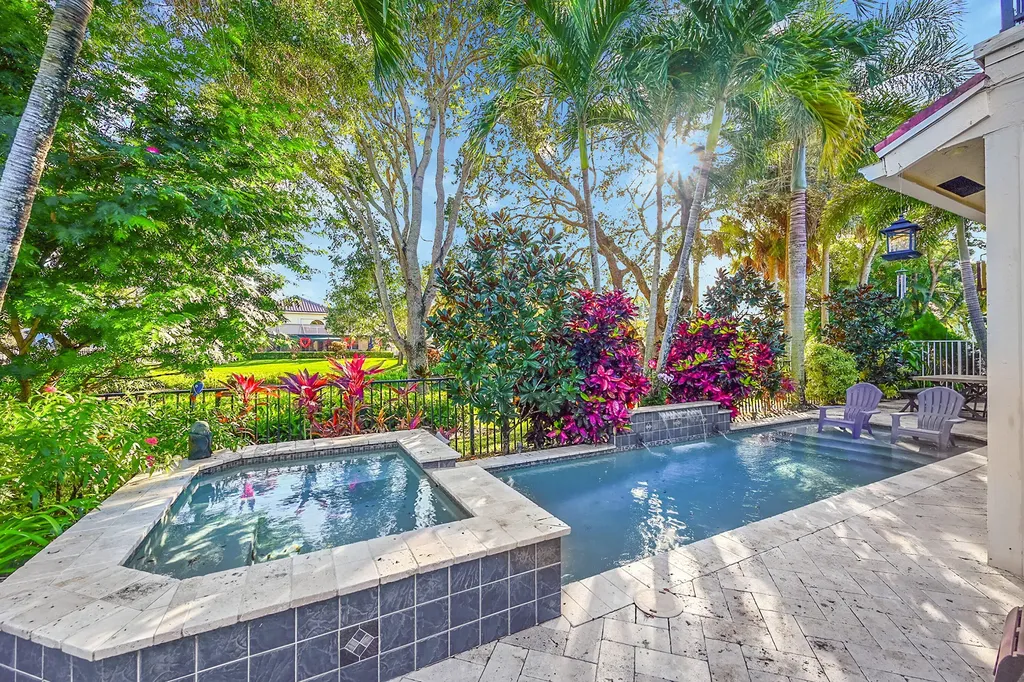 15 Lawrence Lake Drive Boynton Beach FL 33436