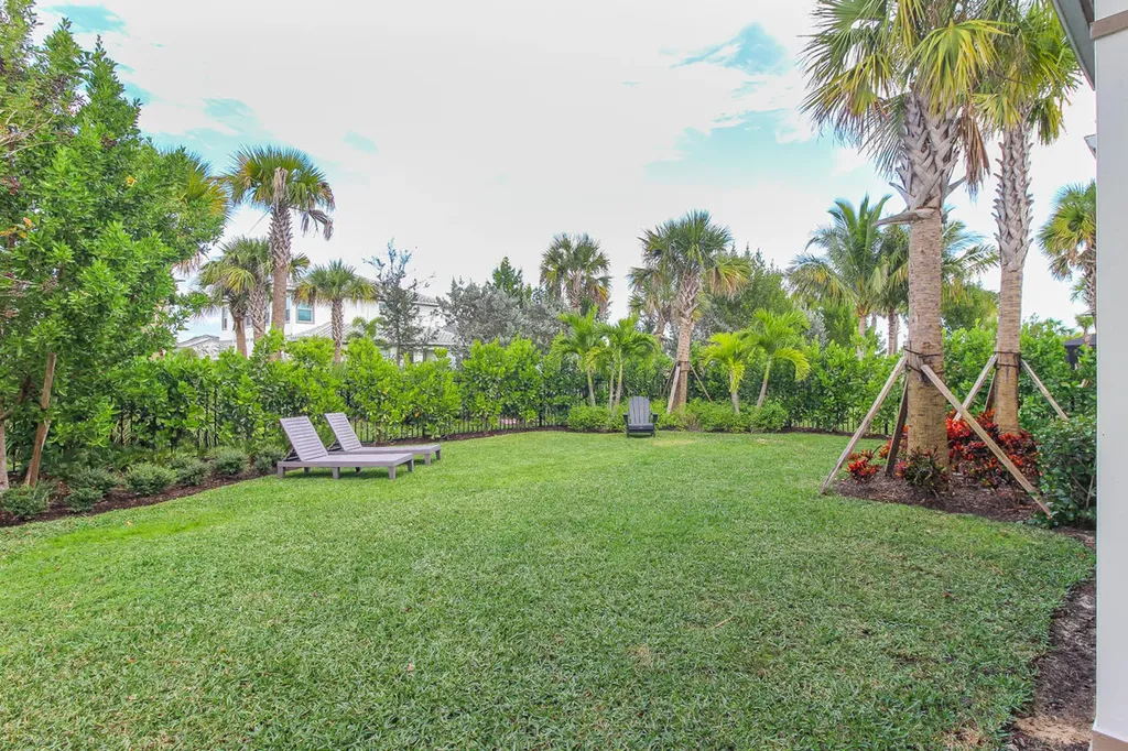 10369 Northbrook Circle Palm Beach Gardens FL 33412