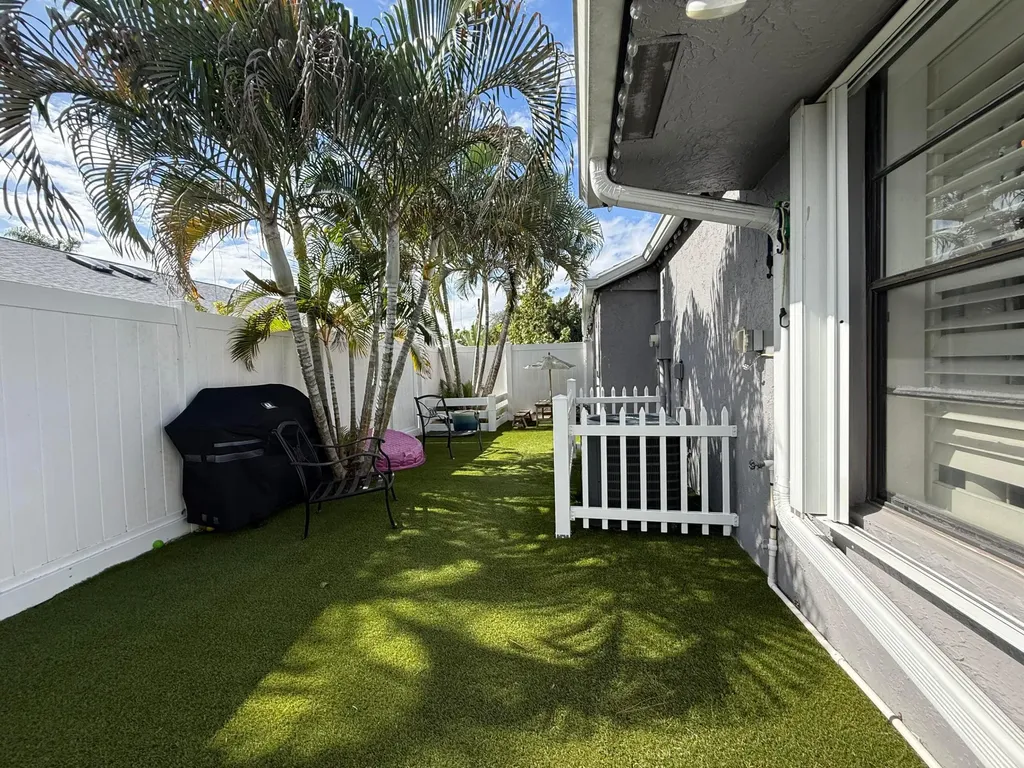4550 Biddeford Avenue West Palm Beach FL 33417