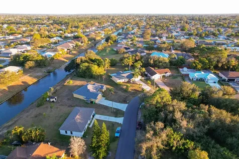 2091 SW Castinet Lane Port St Lucie FL 34953