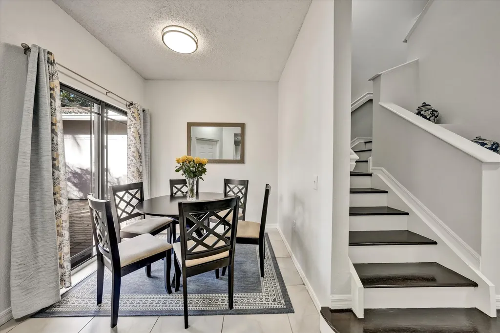 2803 Sarento Place Palm Beach Gardens FL 33410