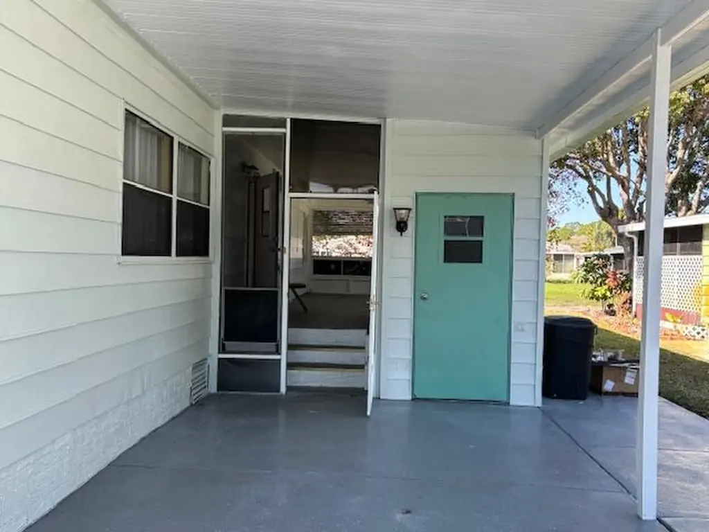 8203 Cinnamon Lane Port St Lucie FL 34952