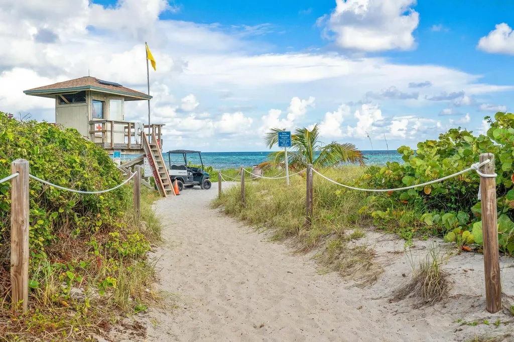 1111 S Ocean Boulevard Boca Raton FL 33432