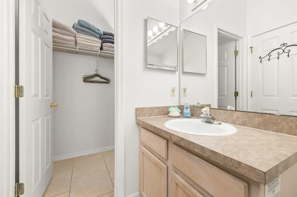 128 Pine Cone Drive Davenport FL 33897