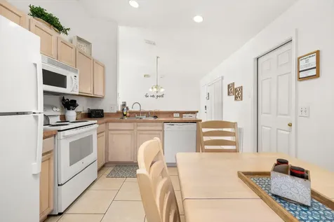 128 Pine Cone Drive Davenport FL 33897