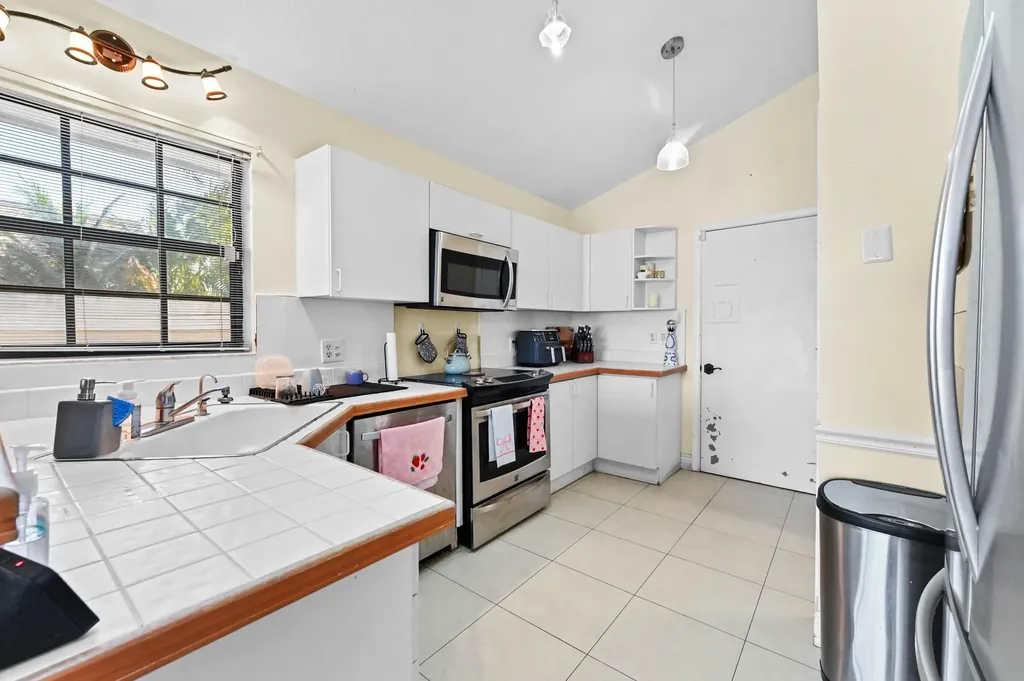 8078 Popash Court Boynton Beach FL 33472