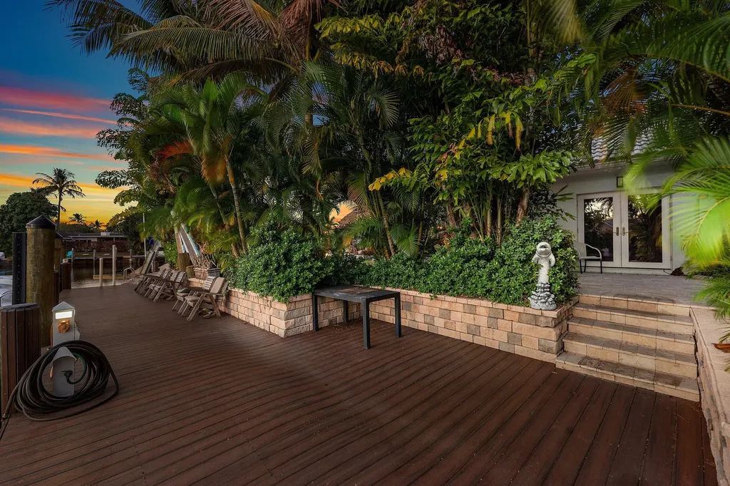 2311 NE 47th Street Lighthouse Point FL 33064