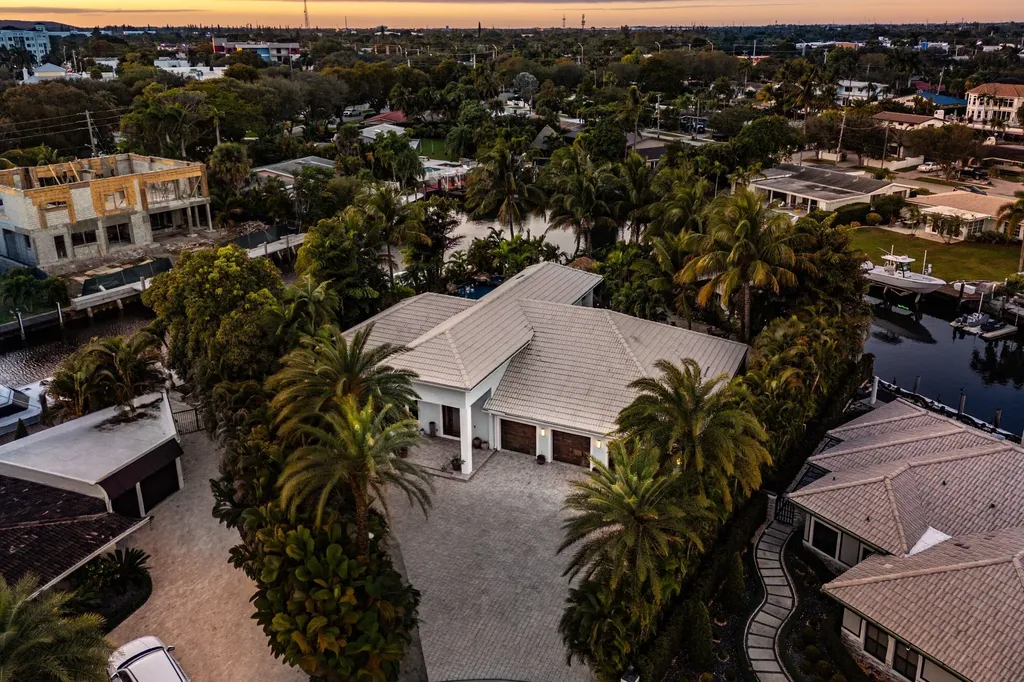 2311 NE 47th Street Lighthouse Point FL 33064