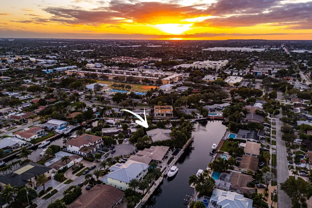 2311 NE 47th Street Lighthouse Point FL 33064
