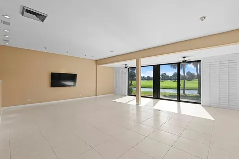 2435 Presidential Way West Palm Beach FL 33401