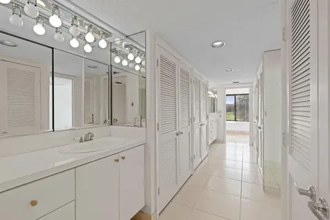 2435 Presidential Way West Palm Beach FL 33401