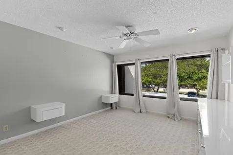 2435 Presidential Way West Palm Beach FL 33401