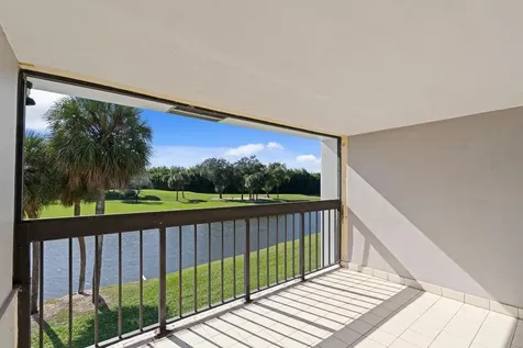 2435 Presidential Way West Palm Beach FL 33401
