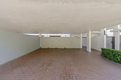 2435 Presidential Way West Palm Beach FL 33401