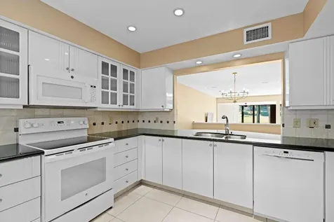 2435 Presidential Way West Palm Beach FL 33401