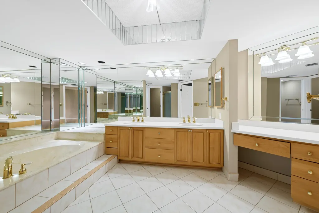 800 Jeffery Street Boca Raton FL 33487