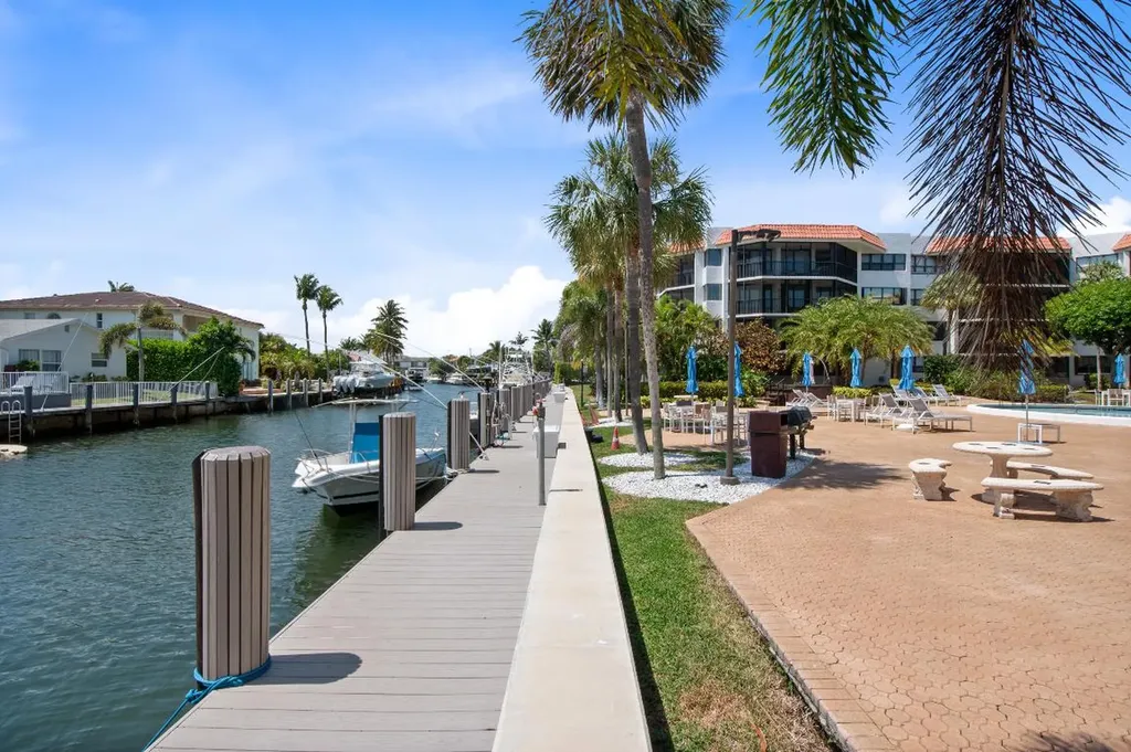 800 Jeffery Street Boca Raton FL 33487