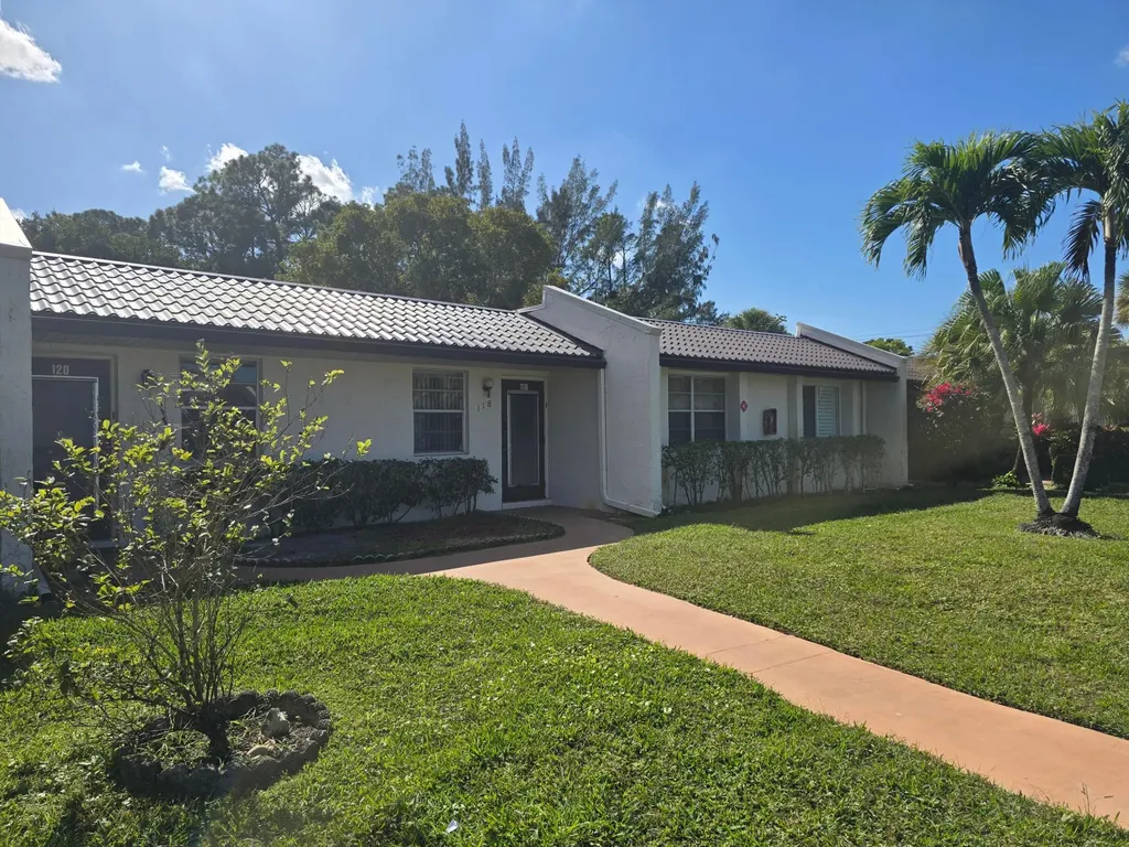 118 Lake Olive Drive West Palm Beach FL 33411
