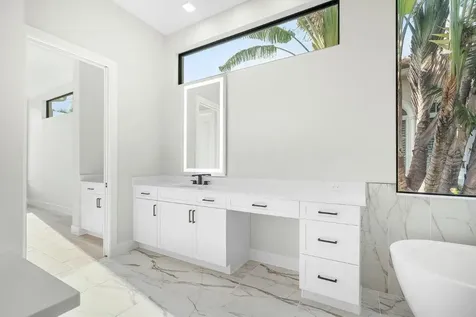 110 SE Via Verona Port St Lucie FL 34984