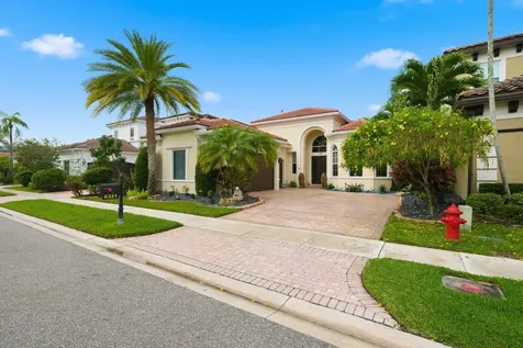 6321 Via Venetia N Delray Beach FL 33484