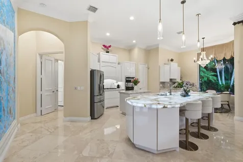 6321 Via Venetia N Delray Beach FL 33484