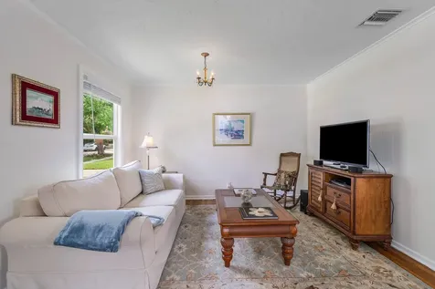 816 Avon Road West Palm Beach FL 33401