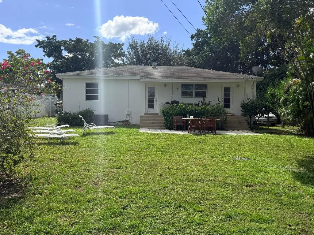 937 Upland Road West Palm Beach FL 33401