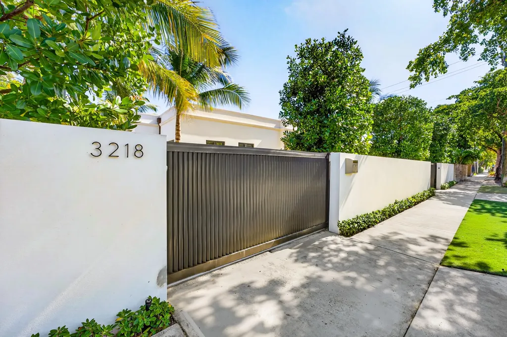 3218 S Olive Avenue West Palm Beach FL 33405