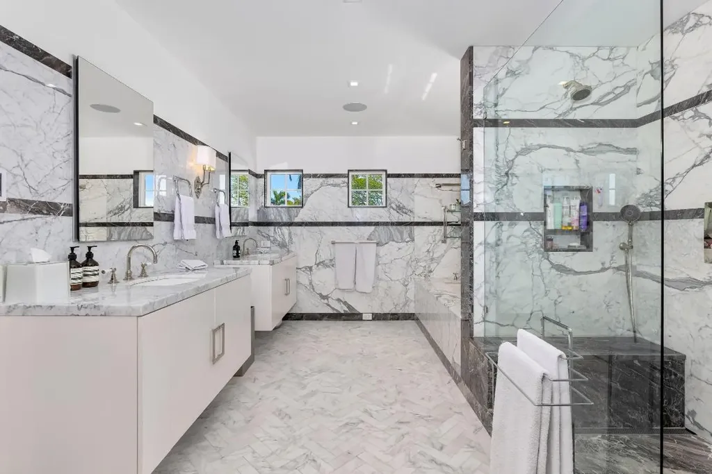 1053 N Lake Way Palm Beach FL 33480