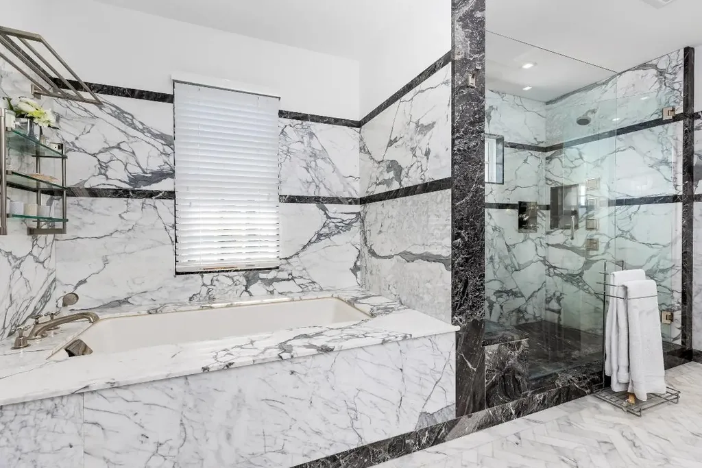 1053 N Lake Way Palm Beach FL 33480