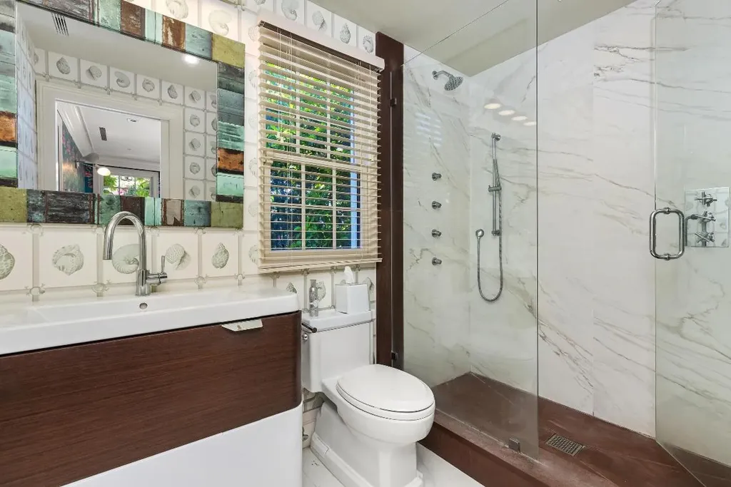 1053 N Lake Way Palm Beach FL 33480