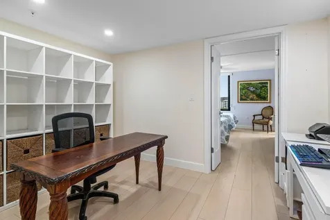 2450 Presidential Way West Palm Beach FL 33401