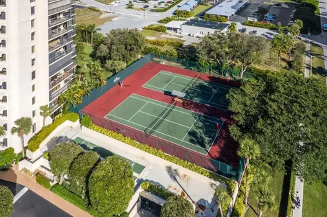 2450 Presidential Way West Palm Beach FL 33401