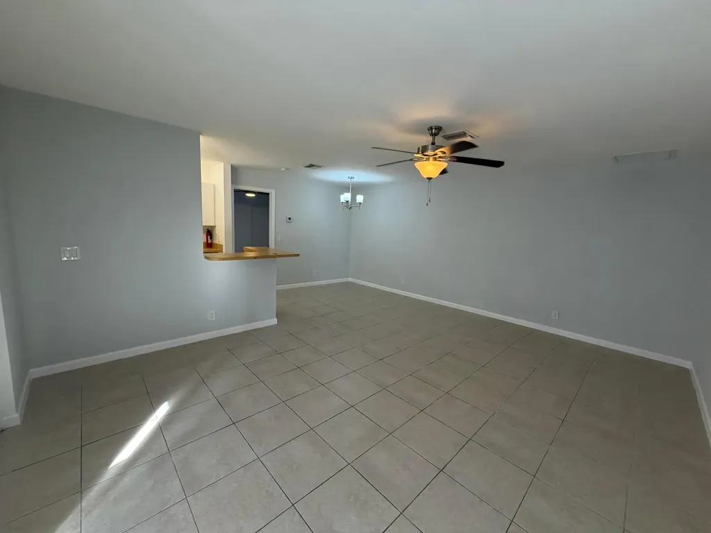 14 Crossings Circle Boynton Beach FL 33435