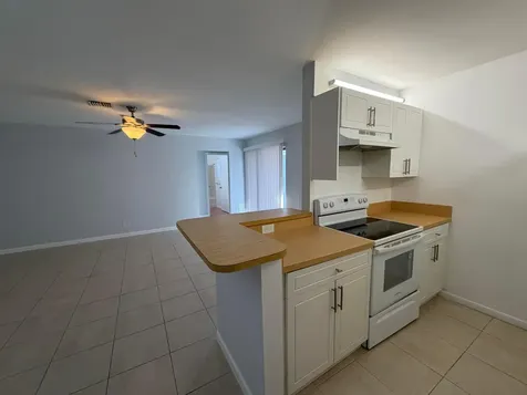 14 Crossings Circle Boynton Beach FL 33435