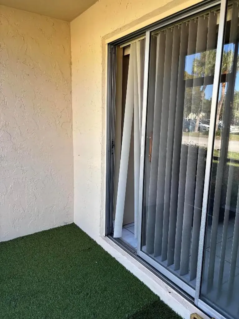 4147 NW 90th Avenue Coral Springs FL 33065