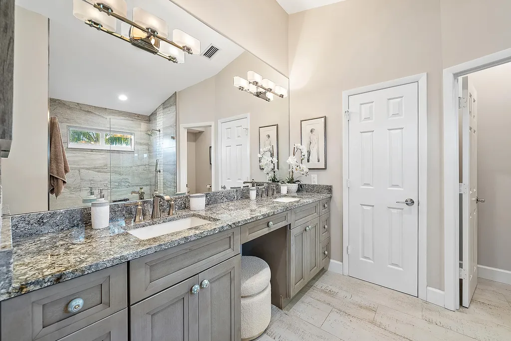 9176 SE River Terrace Jupiter FL 33469