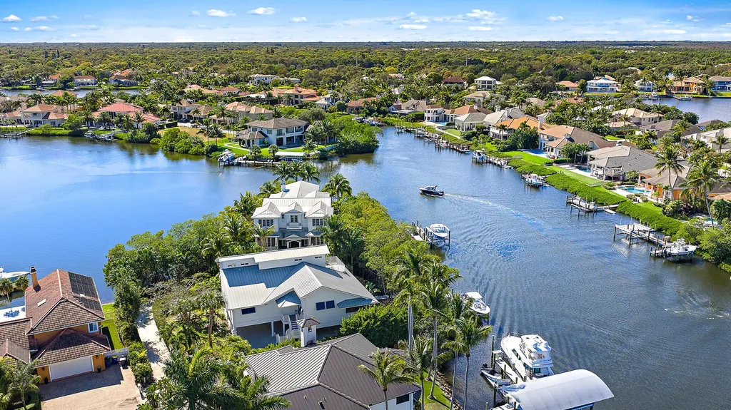 9176 SE River Terrace Jupiter FL 33469