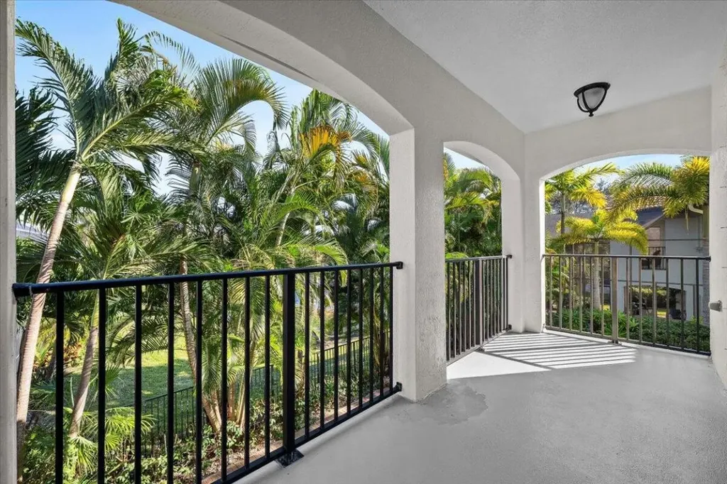 1062 Vintner Boulevard Palm Beach Gardens FL 33410