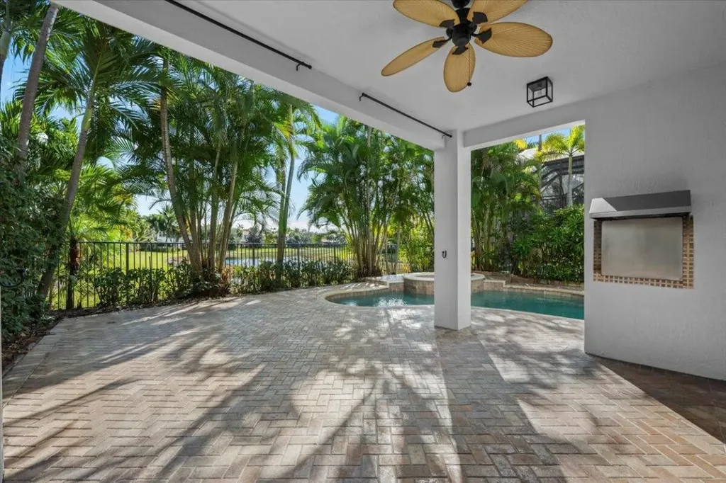1062 Vintner Boulevard Palm Beach Gardens FL 33410