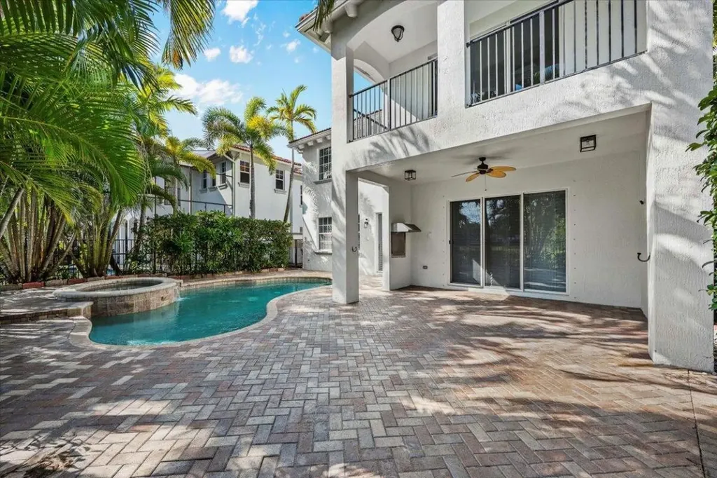 1062 Vintner Boulevard Palm Beach Gardens FL 33410